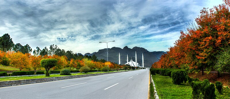 File:Faisal Masjid, Faisal Avenue, Islamabad, Pakistan.jpg