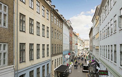 Sådan kommer du til Fiolstræde med offentlig transport – Om stedet