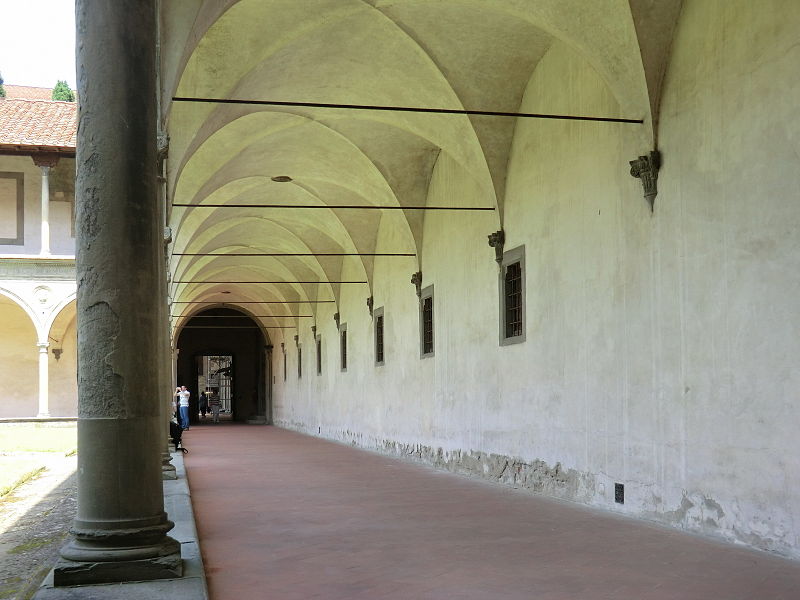 File:Florence, Basilica of Santa Croce, Cloister 004.JPG
