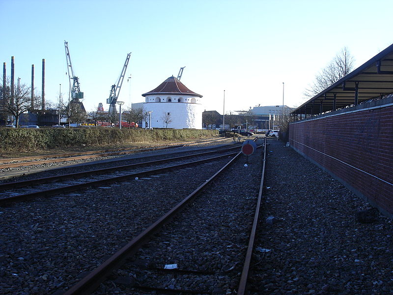 File:FrederikshavnHavnebane11Stationen.JPG