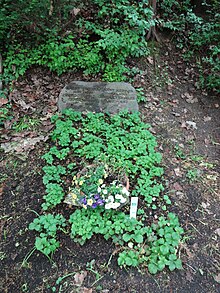 Friedhof heerstraße Georg Thomas 12/05/2018 15.jpg