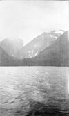 Glacier on the west side of South Bentinck Arm (61971).jpg