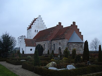 Sådan kommer du til Gosmer Kirke med offentlig transport – Om stedet