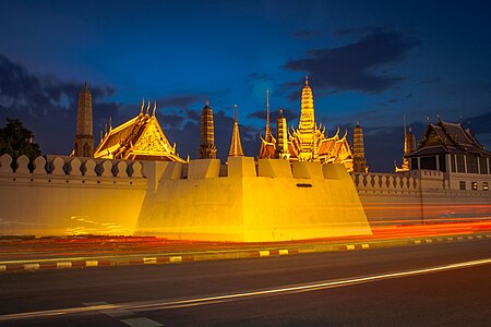 ไฟล์:Grand_Palace_(Phra_Borom_Maha_Ratcha_Wang).jpg