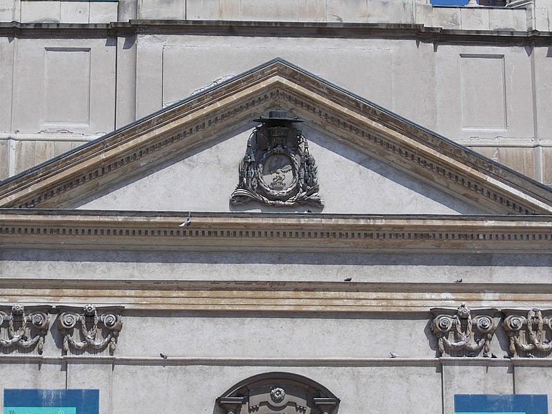 File:Great Church, tympanum, Esterházy CoA, 2020 Pápa.jpg