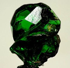 灰礬柘榴石（grossular）-