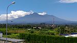 Gunung Gede visto desde Cicurug.jpg