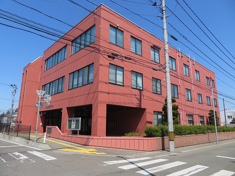 File:Hanamaki Joint Government Building 1.jpg