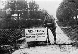 Elektrischer Zaun im Grenzgebiet (1915)