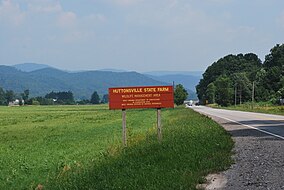 مزرعه ایالتی Huttonsville WMA - Sign.jpg