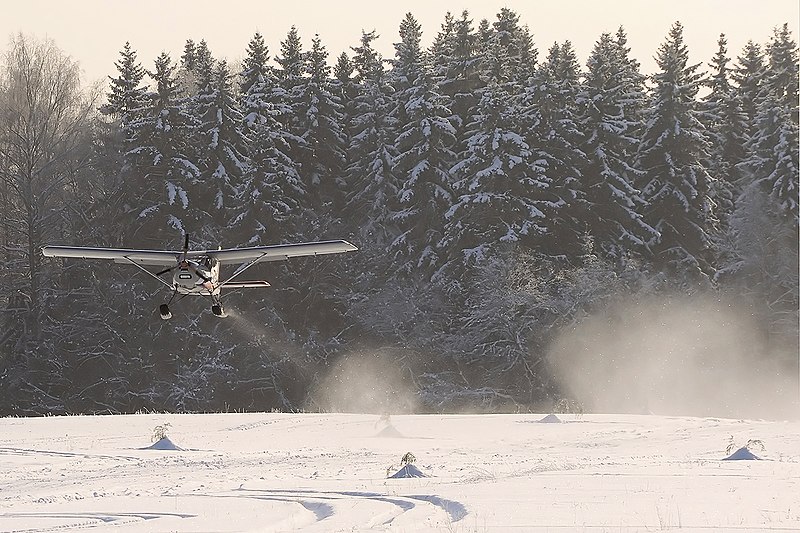 File:Ikar Ai-10 in flight. (4283239040).jpg