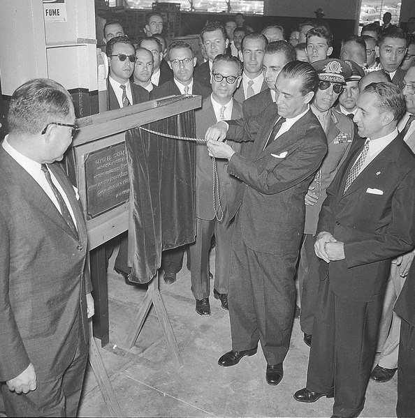 File:Inauguração da Fábrica da General Motors em São José dos Campos (SP) pelo Presidente Juscelino Kubitschek.tif