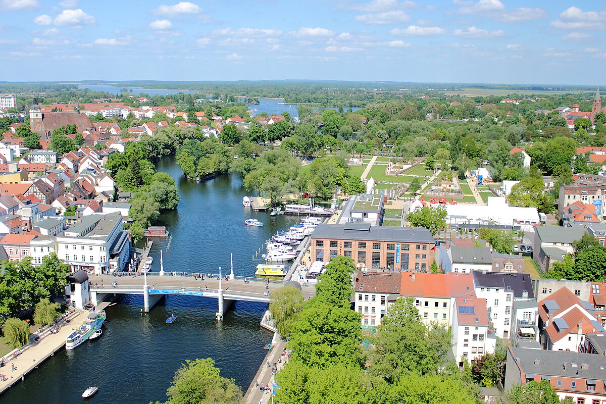 Jahrtausendbrücke in Brandenburg an der Havel.jpg