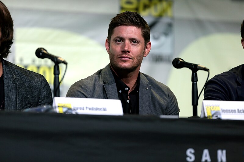 File:Jensen Ackles (2016 Comic-Con International).jpg