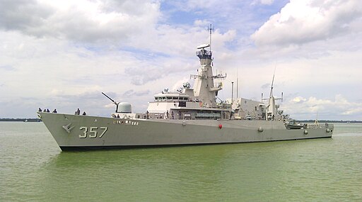 KRI Bung Tomo (357)