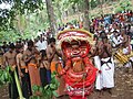 കാലിച്ചാൻ തെയ്യവും പരിവാരങ്ങളും - നായാട്ടിനെ അനുസ്‌മരിപ്പിക്കുന്നു