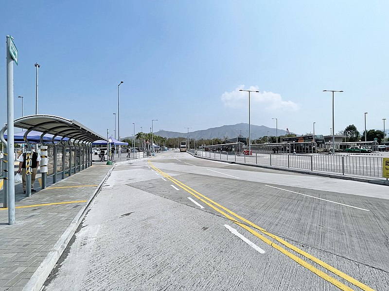 File:Kam Sheung Road Station Public Transport Interchange 2021 04 part2.jpg