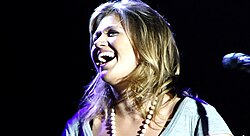 Kelly Clarkson en una presentación del 2011.