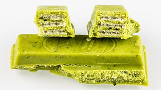 Matcha-flavored candy bar