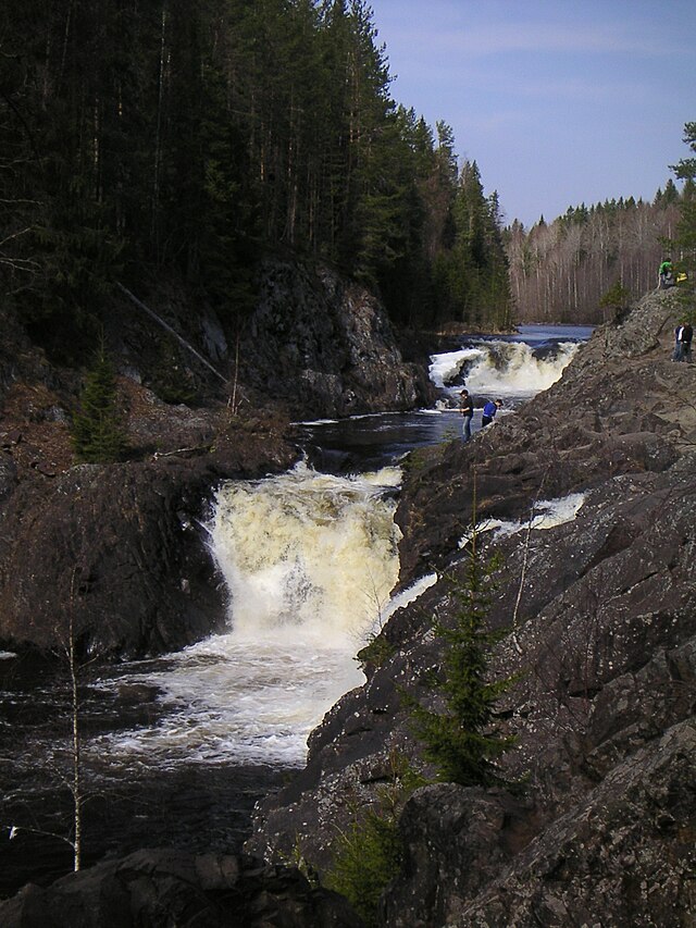 Река суна Кивач