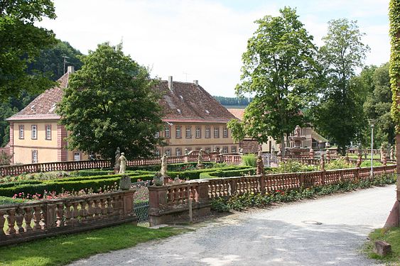 Deutsch: Abteigarten English: Abbey garden in 2007