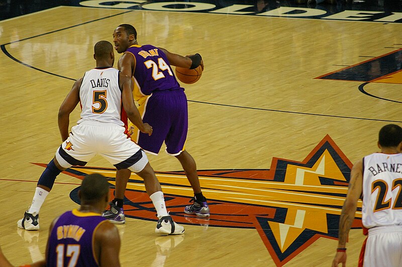 File:Kobe vs. bdiddy.jpg