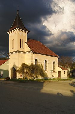 Kostel Panny Marie pomocnice křesťanů، Skalice nad Svitavou، okres Blansko.jpg