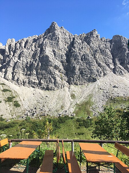 File:Lachenspitze-Nordwand Klettersteig.jpg