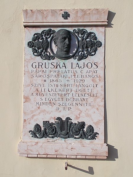 File:Lajos Gruska †1929 grave, 2020 Sárospatak.jpg