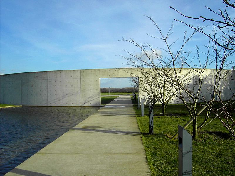 File:Langen Foundation2.JPG