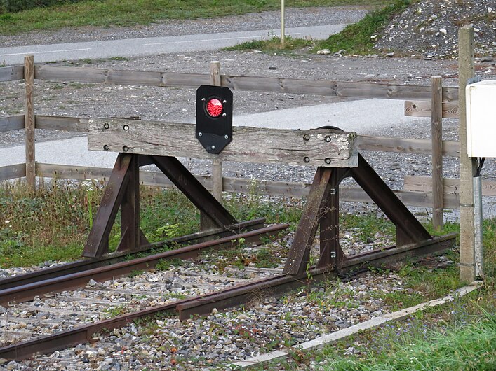 Ligne d'Annecy à Albertville (heurtoir) - Ugine, automne 2018.jpg