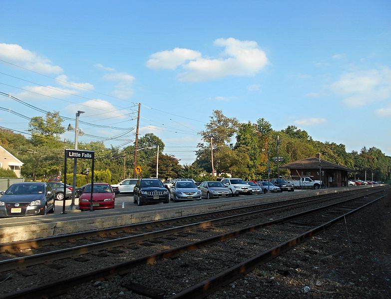 File:Little Falls Station - September 2014.jpg