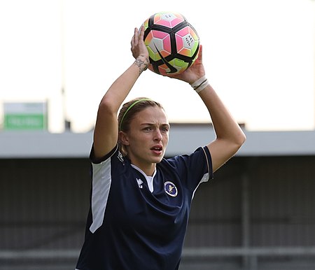 London Bees v Millwall Lionesses, 28 October 2017 (05) (cropped).jpg