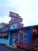 Lynn's Paradise Cafe