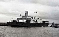 S/S Betula i Mörbylånga hamn med SSA:s skorstensmärke.