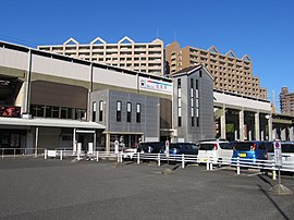 日進駅　駅舎（2018年11月）