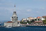 Миниатюра для Файл:Maiden's Tower in evening.JPG