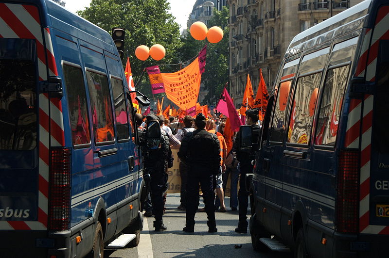 File:Manifestation parisienne du 10 juin 2008.jpg