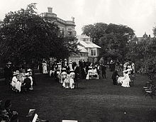 Garden party at the Meighen's house, 1908 Meighen garden, Montreal.jpg