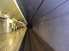 L'estació de metro de la L2
