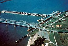 Mississippi River old Lock and Dam number 26.jpg