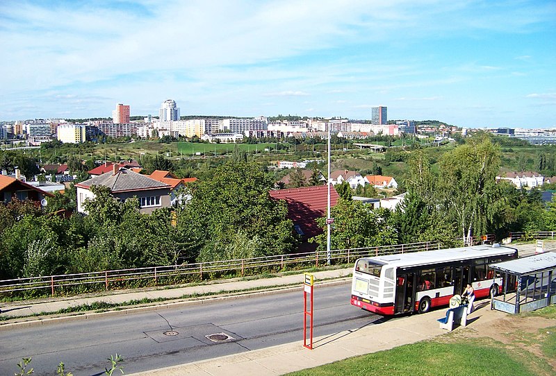 File:Nad Malou Ohradou, směr Nové Butovice.jpg