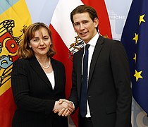 モルドバのナタリア・ゲルマン副首相と（2014年5月6日）