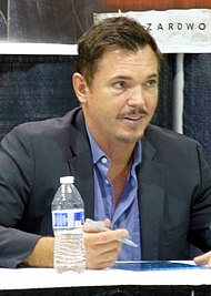 ニコラス・リー Nicholas Lea