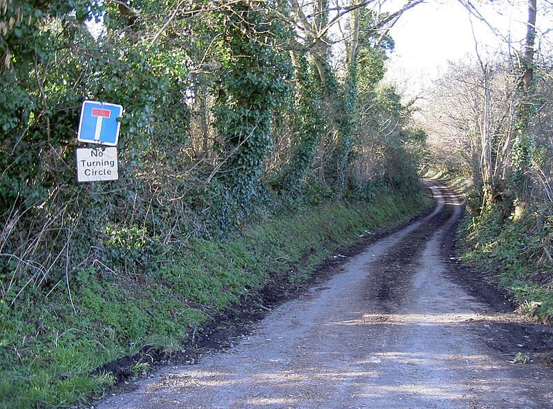 File:No turning circle^ - geograph.org.uk - 4855210.jpg