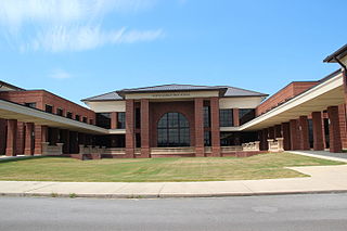 <span class="mw-page-title-main">North Murray High School</span> Public High School in Chatsworth, Georgia, United States