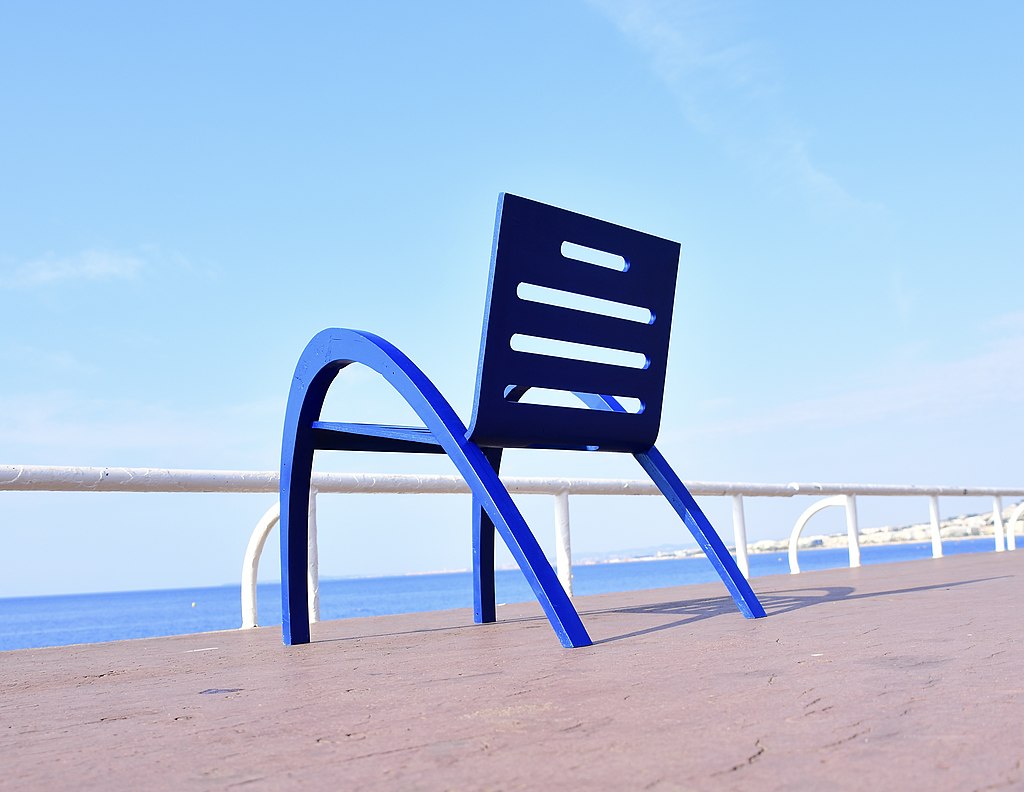 Nouvelle chaise Bleue de Nice 3