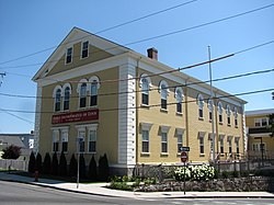 Maljuna Lynn High School, Lynn MA.jpg