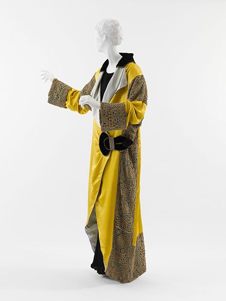 File:Opera coat MET DP142045.jpg