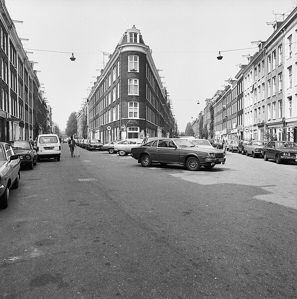 File:Overzicht "De Pijp", gezicht vanaf het G. Douplein links- G. Doustraat, Rechts- D. Quellijnstraat - Amsterdam - 20011010 - RCE.jpg